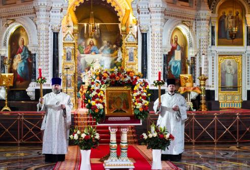 Фото Православных поздравляют с главным христианским праздником - Пасхой